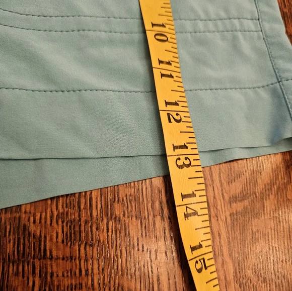 Athleta Blue 4" Hiking Shorts - Picture 11 of 11